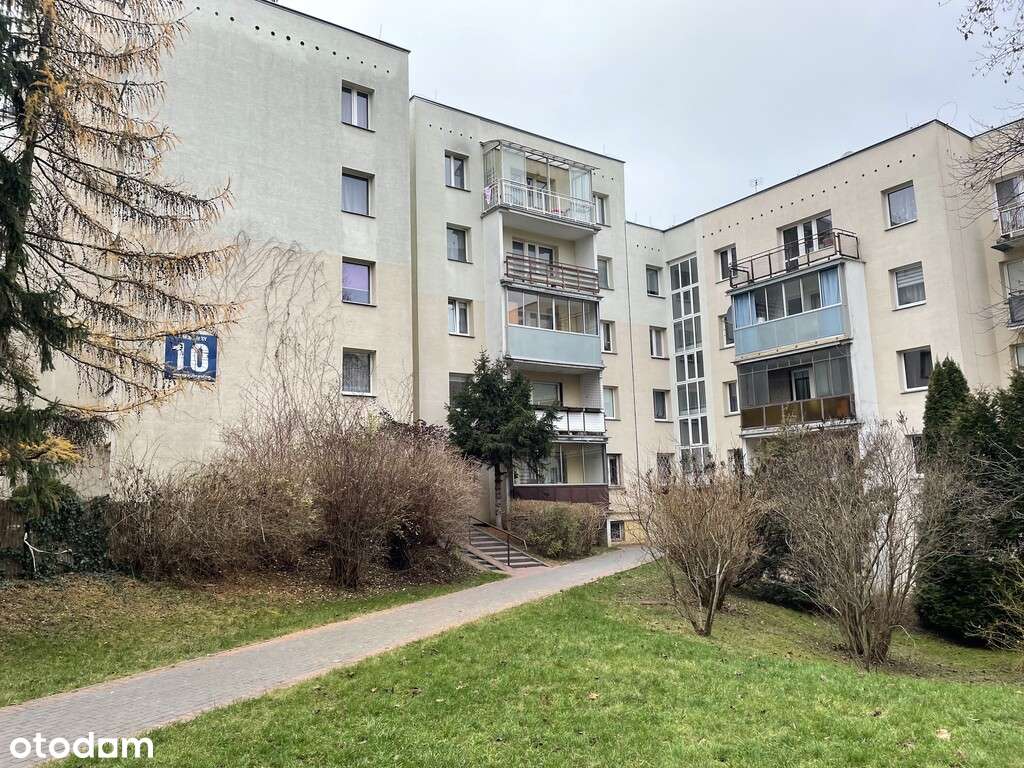 4 pokojowe mieszkanie na Ursynowie.