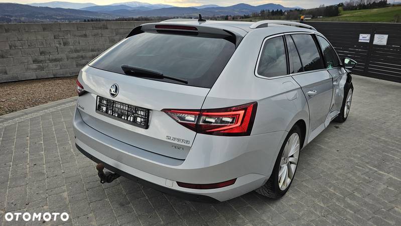 Skoda Superb 2.0 TDI 4x4 Style DSG - 5