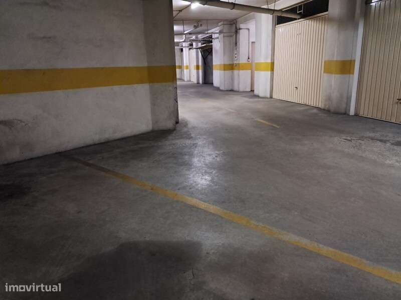 Comprar Lugar de Garagem em São João da Madeira - Grande imagem: 3/4