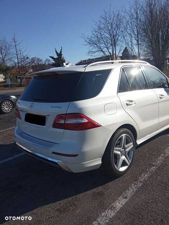 Mercedes-Benz ML 350 BlueTec 4-Matic - 3