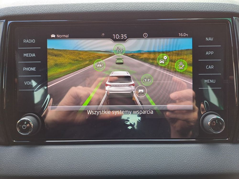 SKODA KAROQ 2.0 TSI 190KM DSG 4x4 SPORTLINE, fabryczny hak, dostępny od ręki