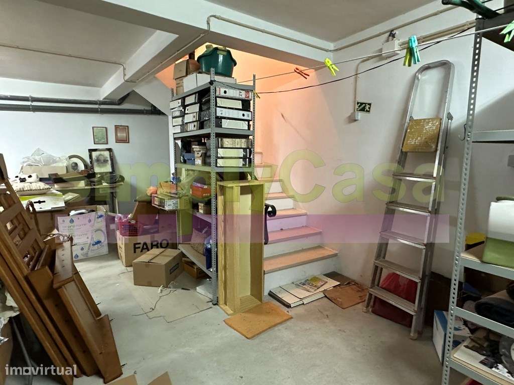 Moradia T2 + Espaço Comercial - CANHA-8