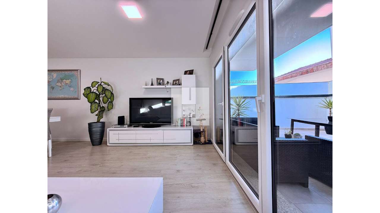 Apartamento T3 Seminovo c/ Terraço-14