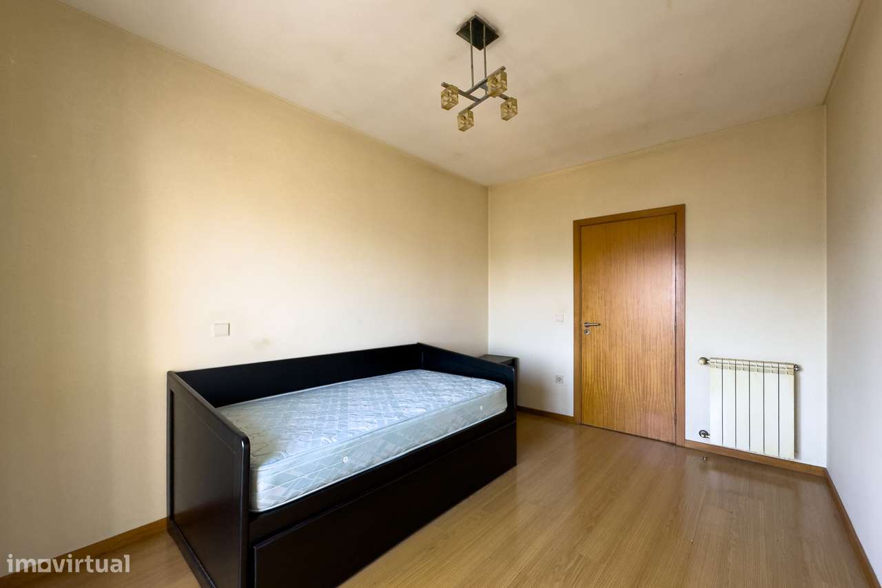 Apartamento T2 com Terraço e Garagem Fechada – Ferreiros, Amares-7