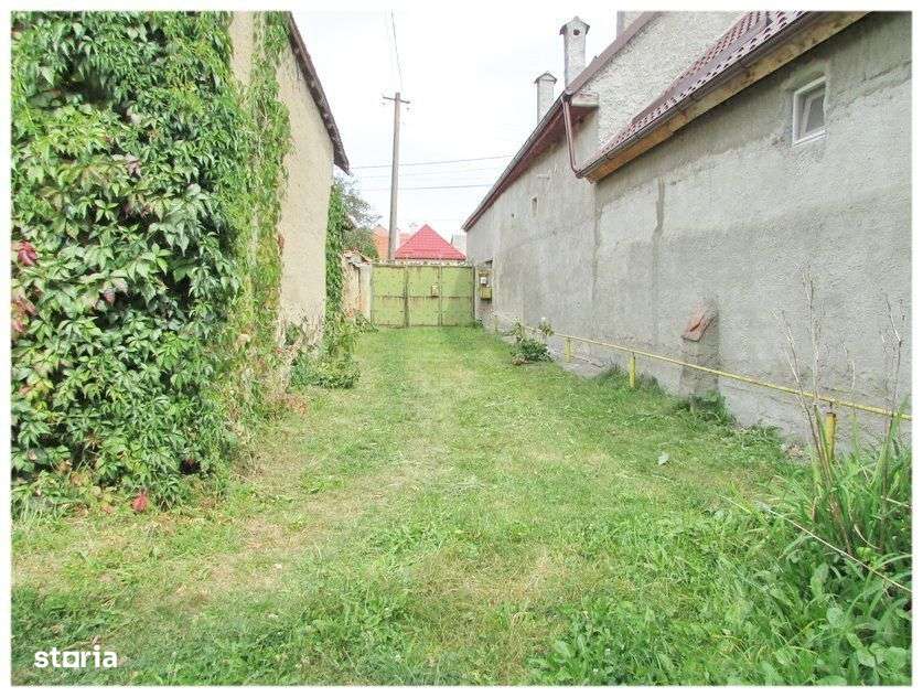 Casa deosebita cu gradina generoasa Vladeni - Imagine principală: 4/20