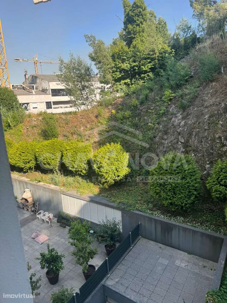 Apartamento T2 Praça das Flores, Porto-16