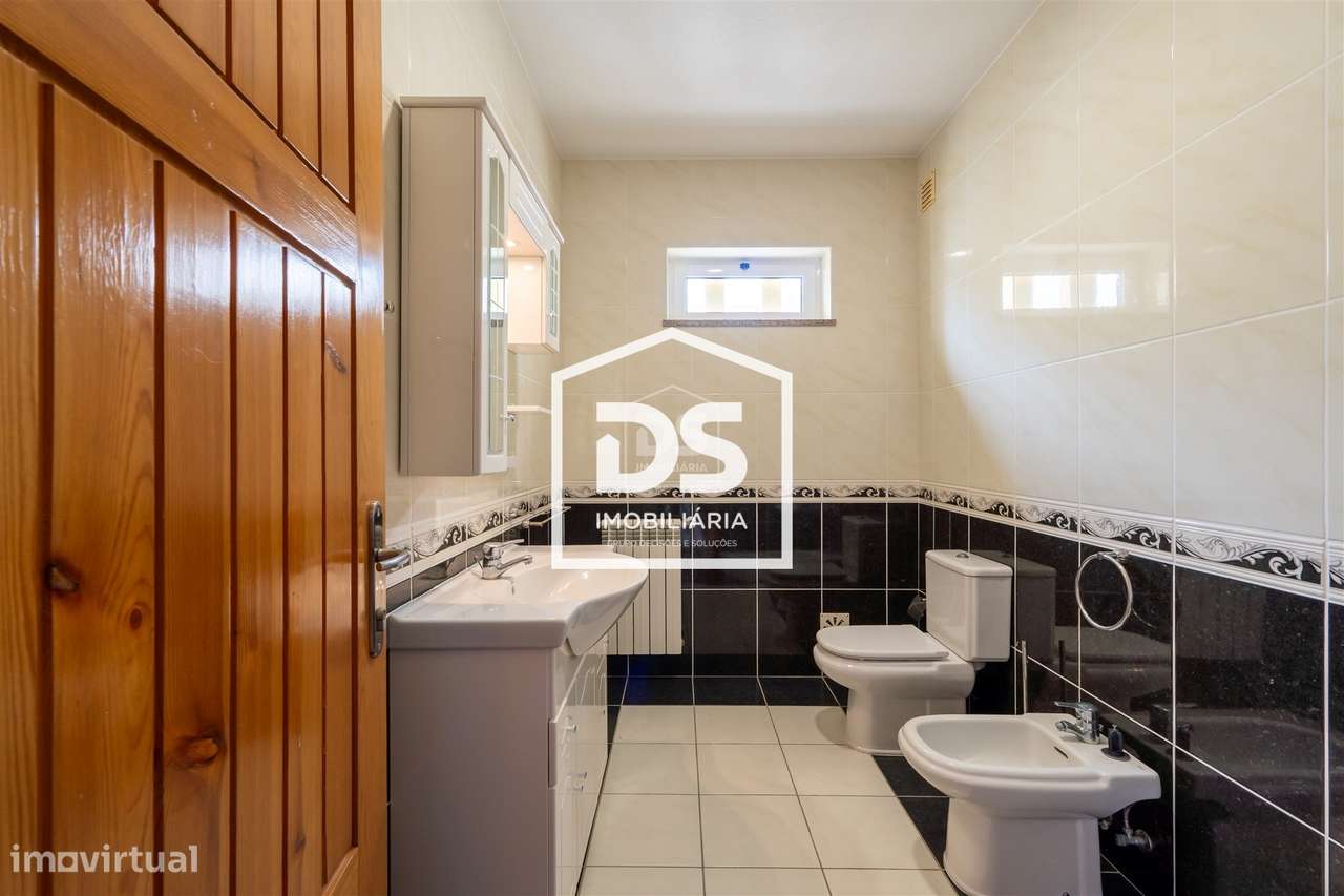 Exclusiva Propriedade Frente Mar com Piscina e Vista Panorâmica | Pare-17