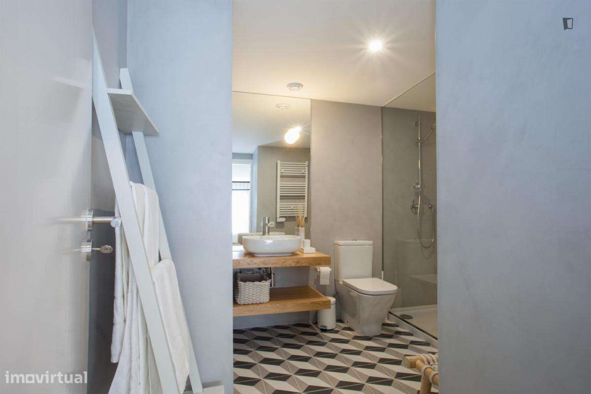 Estúdio - localizado em Santo Ildefonso Porto - Grande imagem: 5/19