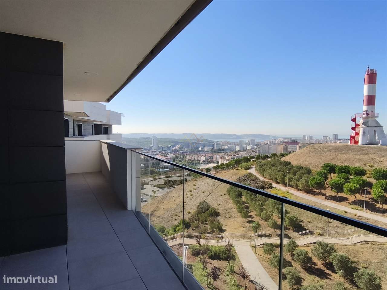 Penthouse T5 com varandas, 2 Garagens Box e Arrecadação, em Empreendim-52