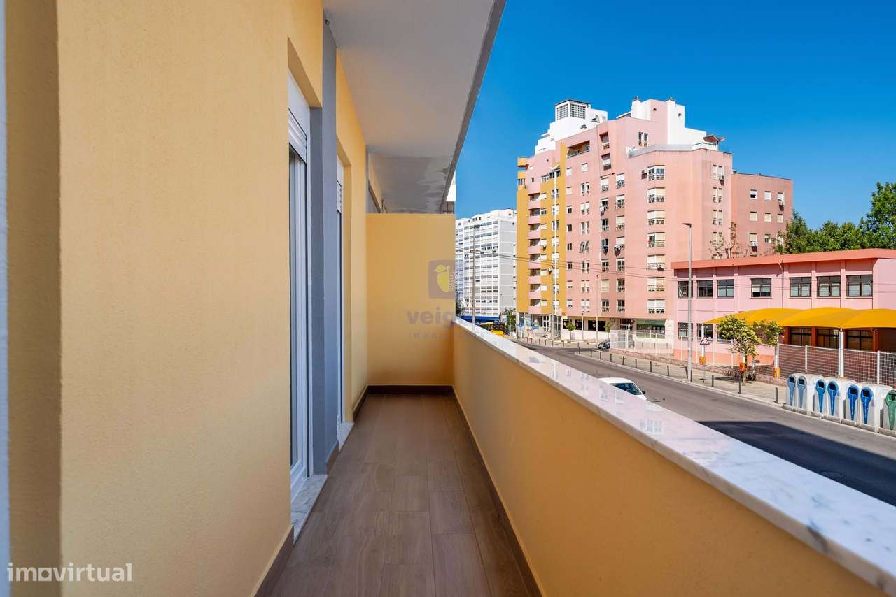 Apartamento T4 Remodelado – Conforto e Modernidade no Barreiro-24