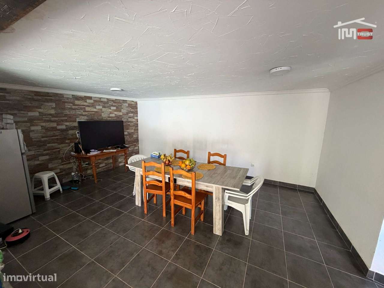 Moradia Isolada T3 + 2 em Palhais, Cozinha Equipada, Amplo Jardim, ...-8