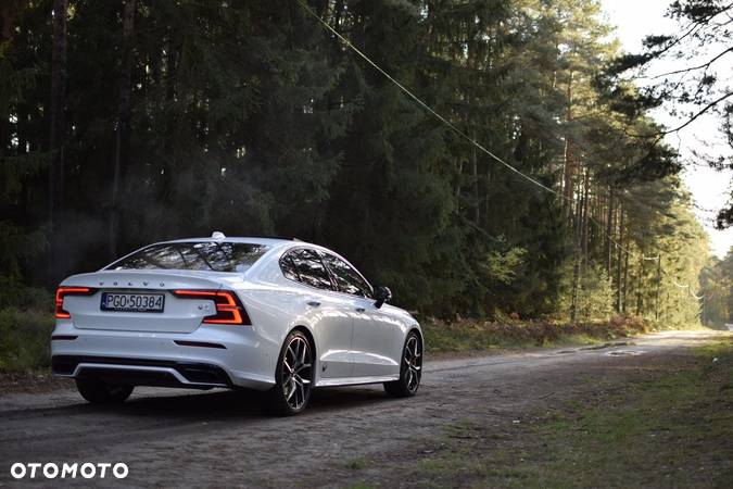 Volvo S60 T8 AWD Plug-In Hybrid Polestar Engineered - 11