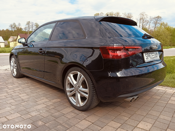 Audi A3 2.0 TDI S line Sportpaket - 4