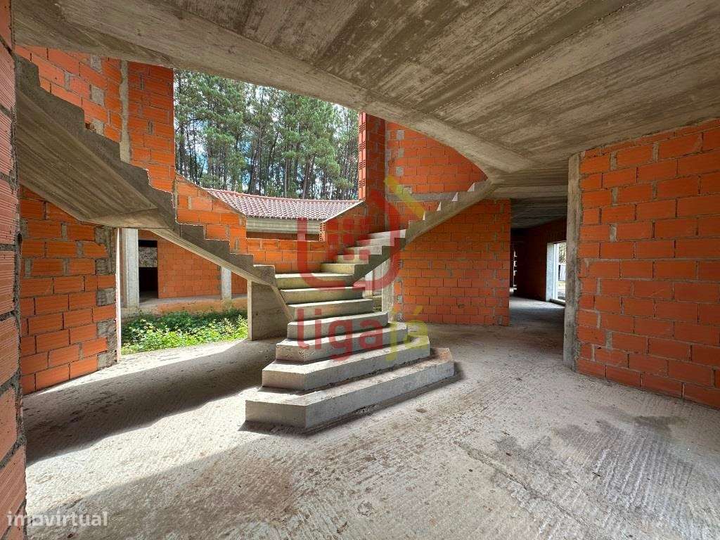 Moradia T6 em construção!-15