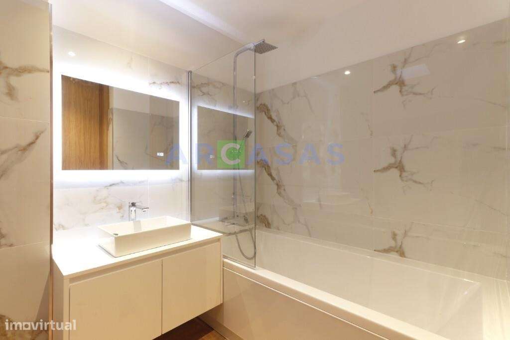 Moradia V3 com jardins e estacionamento na Trofa-17