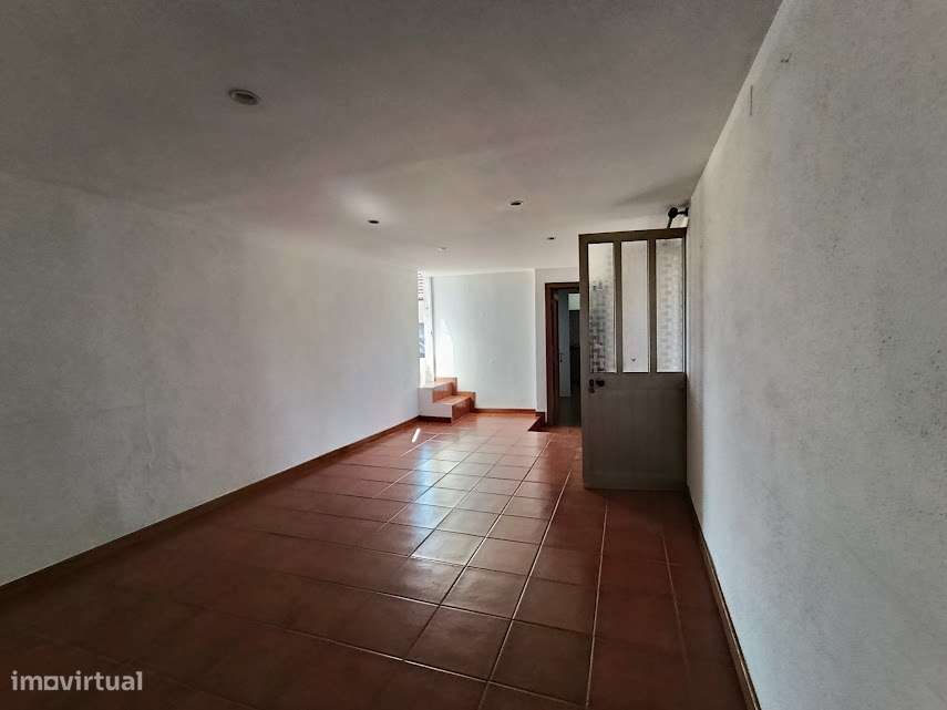 Moradia T4 p/remodelar, Póvoa, Figueira de Lorvão, a 20 km de Coimbra-23
