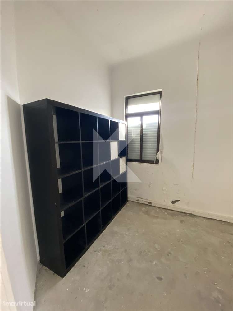 Moradia T2 à beira mar para remodelar-11