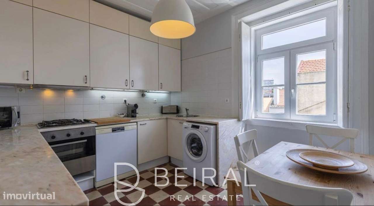 Apartamento T2 com varanda e estacionamento-17