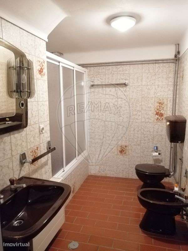 Moradia T6 para venda-26