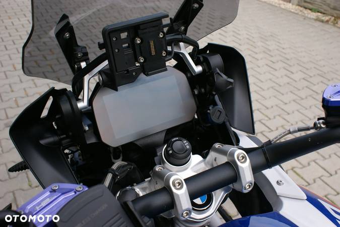 BMW R - 24