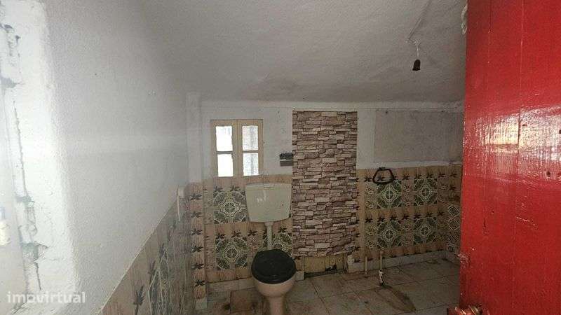 Casa para venda na zona do entroncamento - Grande imagem: 5/10