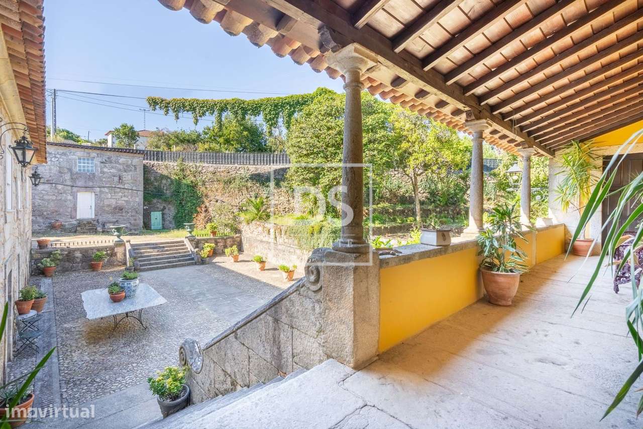 Quinta de Santo António – Propriedade Histórica com Potencial Único em-7