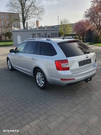 Skoda Octavia 1.6 TDI Ambition DSG - 4