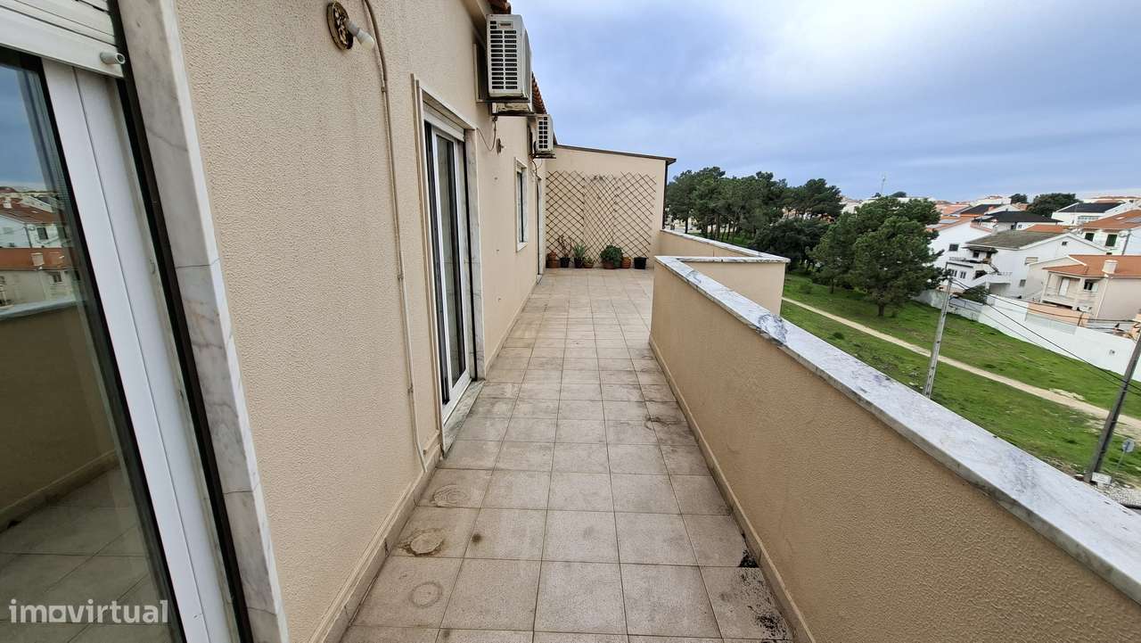Apartamento T3 com 132m² e 2 amplas varandas Quinta do Conde. - Grande imagem: 4/19