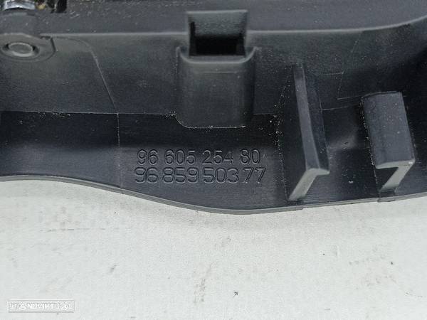 Puxador Interior Tras Esquerdo Peugeot 308 I (4A_, 4C_) - 7