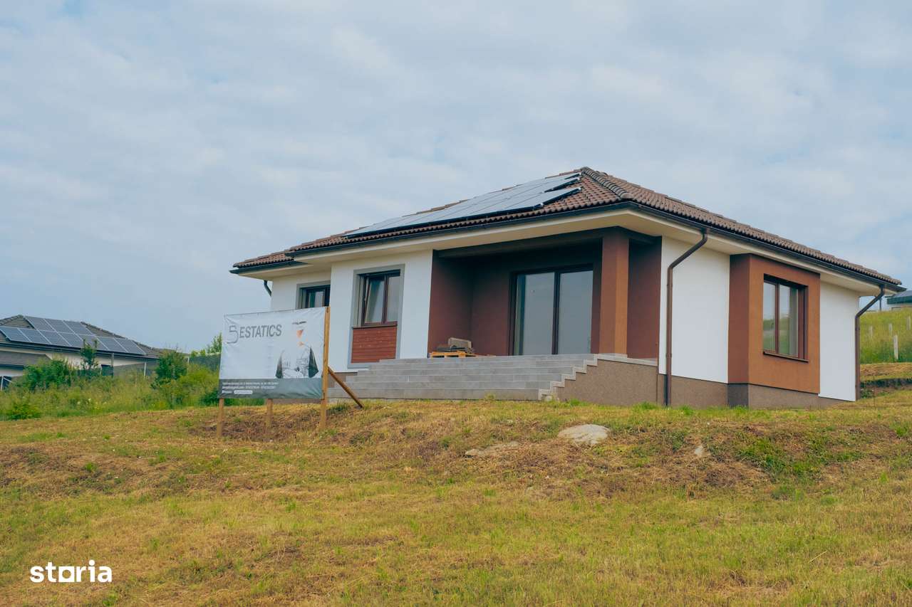 Casă de familie cu o panoramă deosebită în Odorheiu Secuiesc, jud. HR - Imagine principală: 5/5