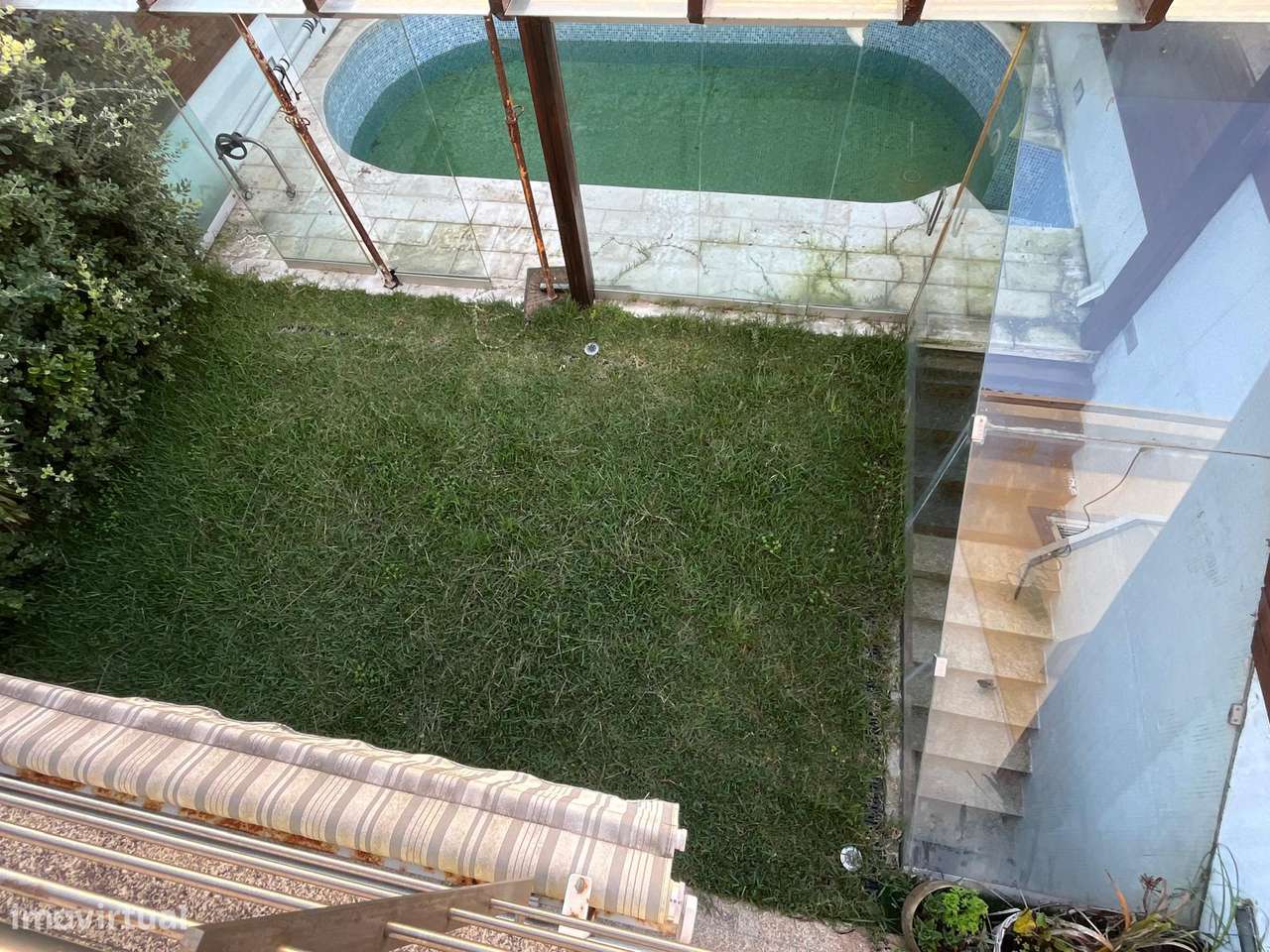 Geminada com piscina, garagem e terraço em Canidelo-30