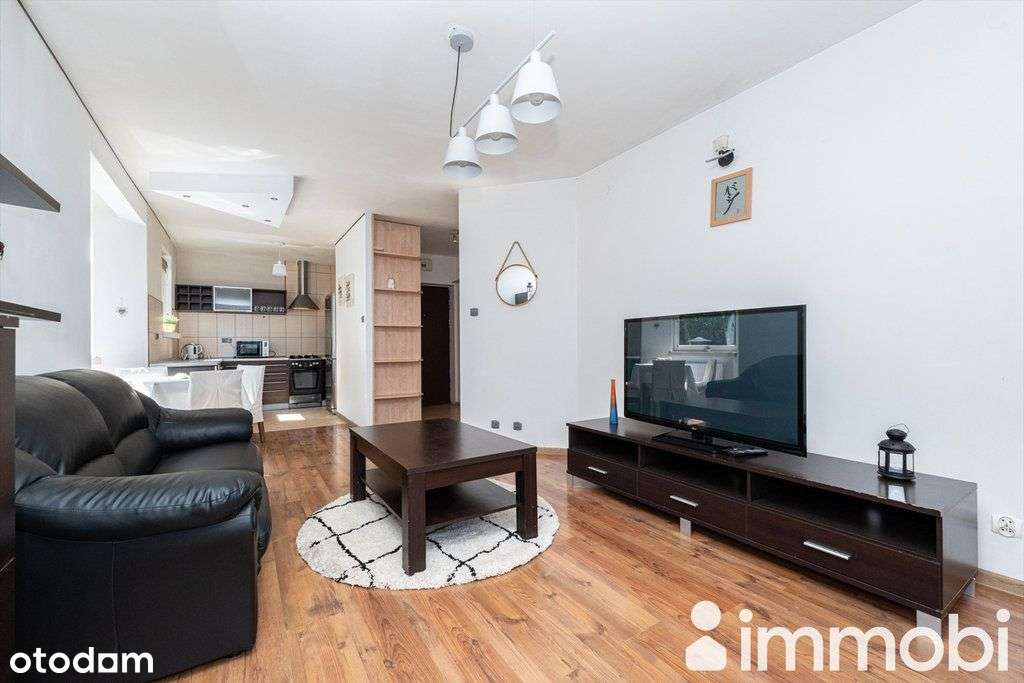 Ciche 2 pokoje z garażem na Białołęce!-0