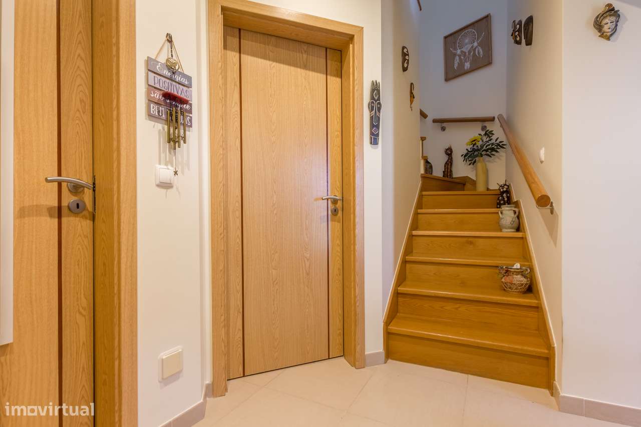 Excelente apartamento T2 duplex com terraço na  Quinta do Conde-7