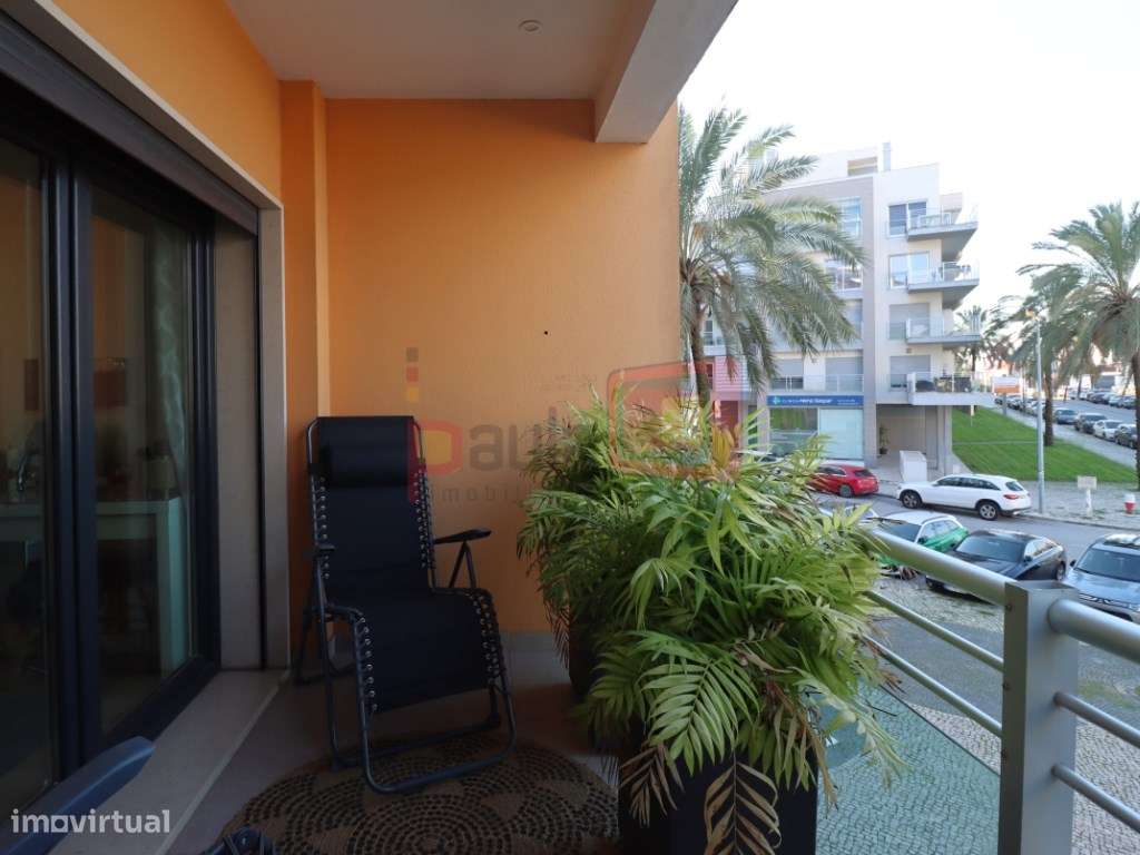 APARTAMENTO T3 COM GARAGEM BOX - MONTIJO-12