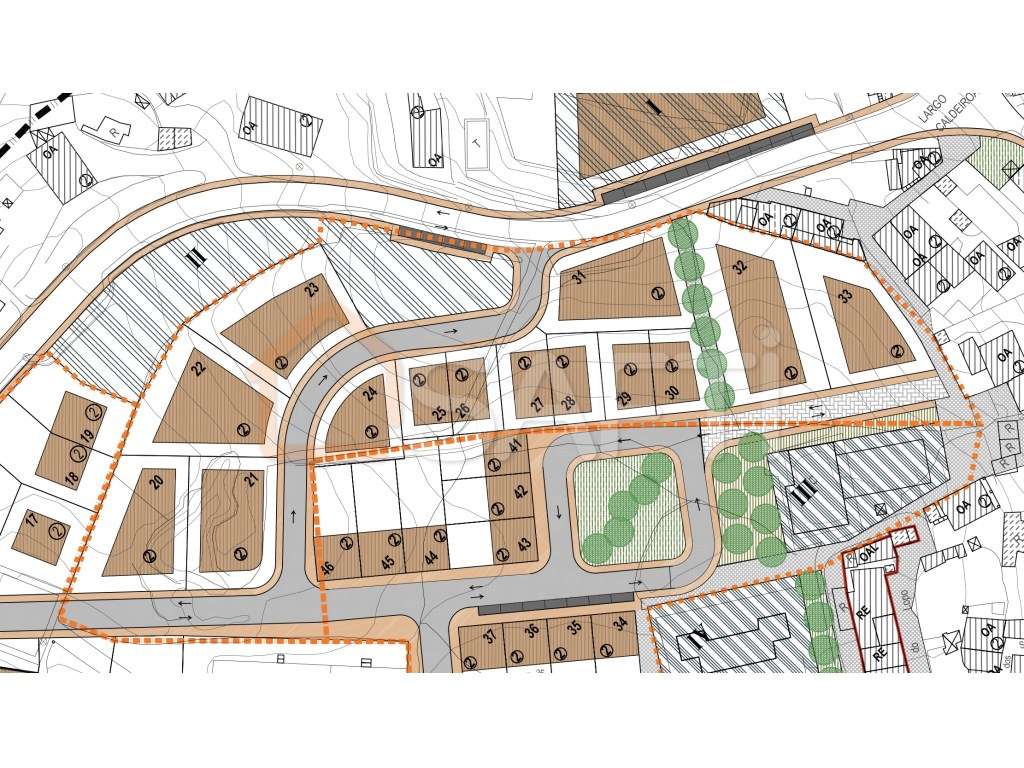 Terreno para loteamento de 14 lotes a 5 minutos de Lagos - Grande imagem: 2/16