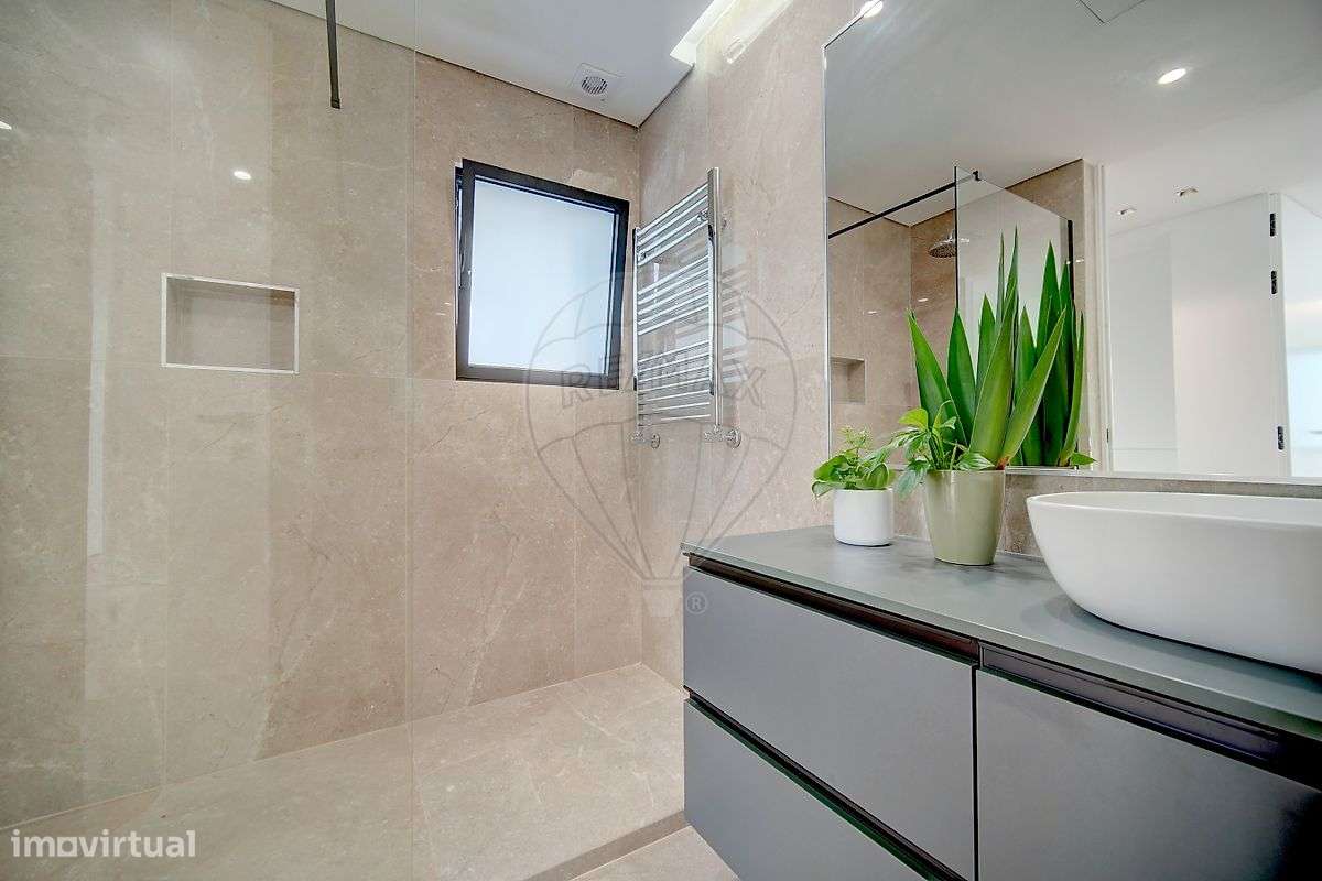 Moradia T5 para venda-22