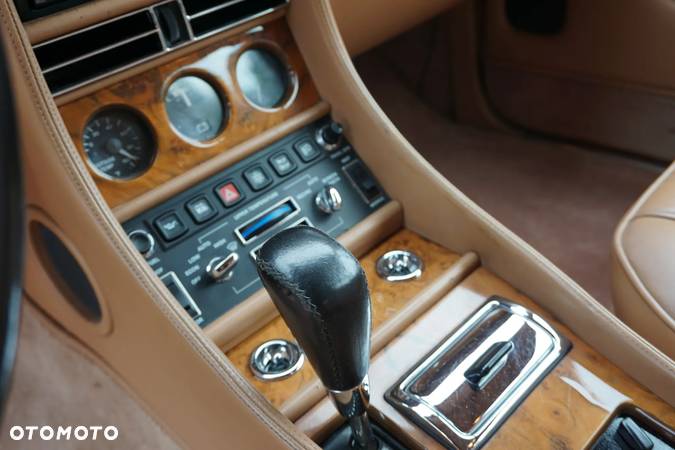 Bentley Brooklands - 18