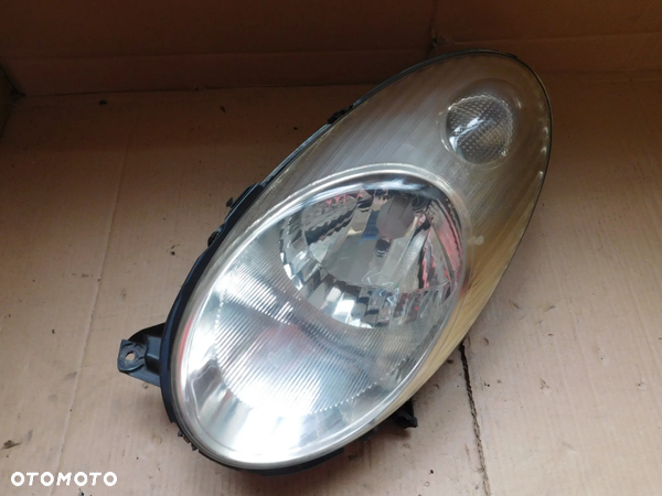 Lampa Przód Lewa NISSAN MICRA K12 - 1