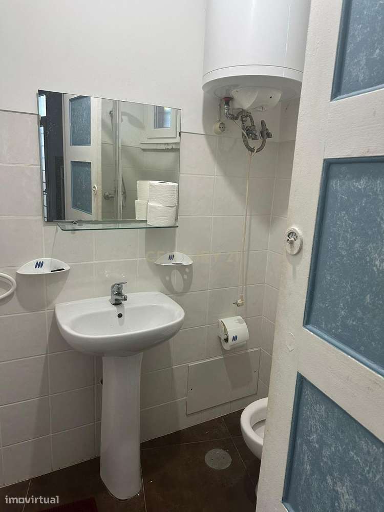 Moradia T3 na Zona Histórica de Coimbra-19