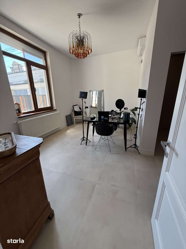 Casă zona Piața Centrală-9