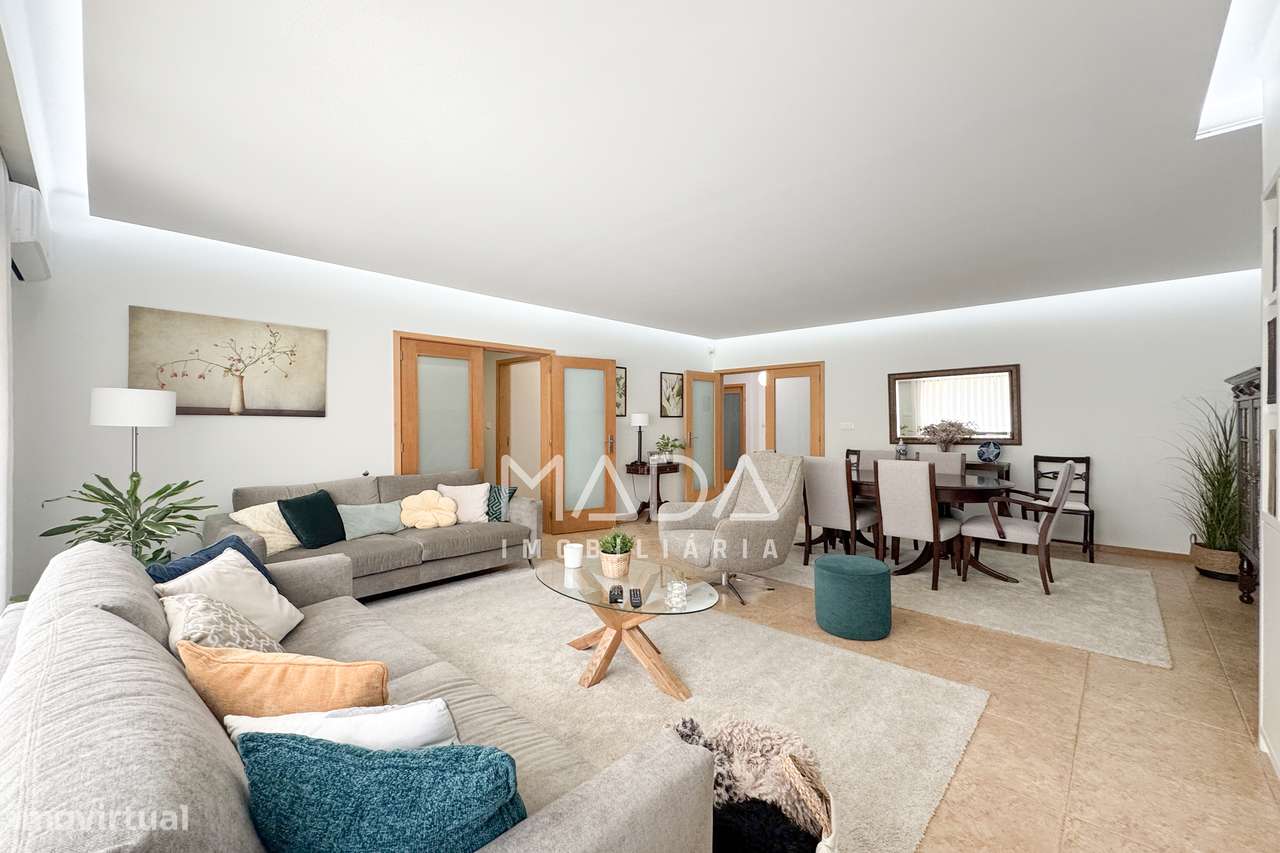 Moradia em banda T4 + escritório na encosta de Gualtar, Braga - Grande imagem: 4/46