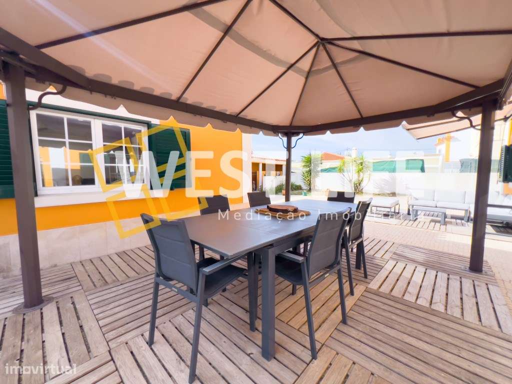 Moradia Independente T4 - Com magnificas zonas de lazer e excelente... - Grande imagem: 4/44