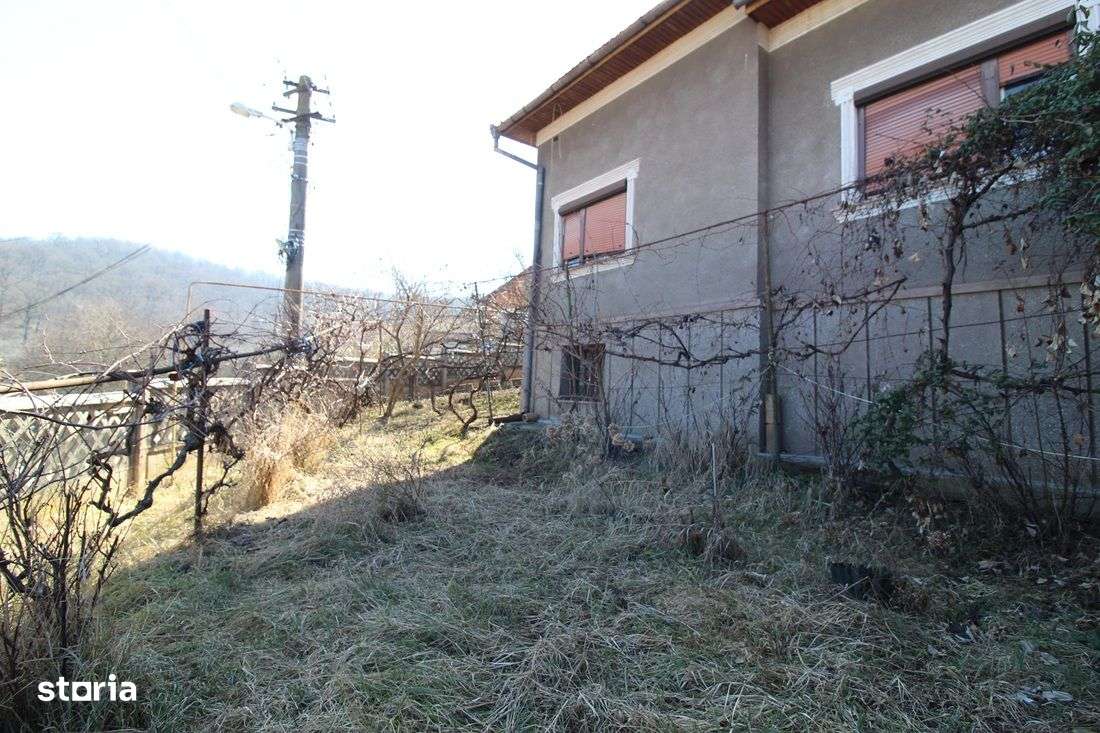 Vând casă D+P în Hunedoara, zona Chizid, teren 436mp, garaj, anexă - Imagine principală: 4/20