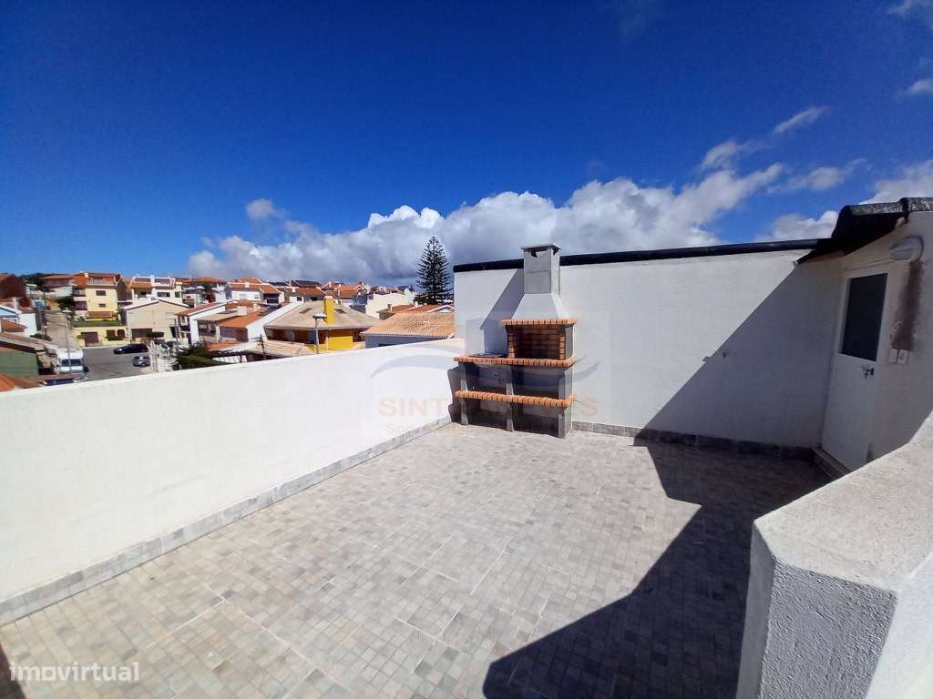 Moradia T3+T3 totalmente remodelada, com terraço, 4 casas de banho,...-34