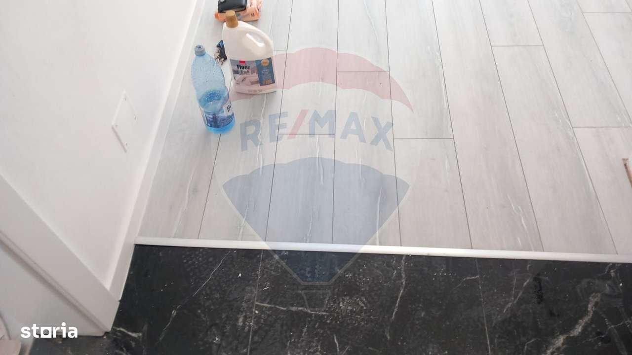 VANZARE Apartament cu 3 camere in zona Dacia-9