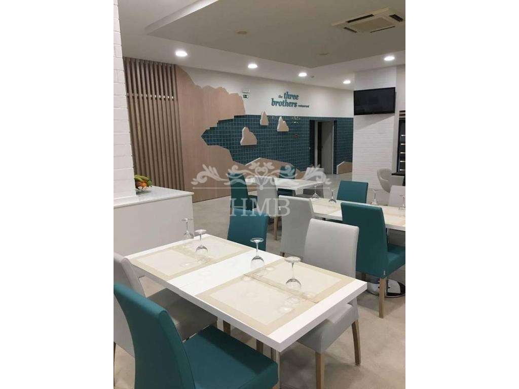 Apartamento T1+1 em Alvor, piscina e garagem-43