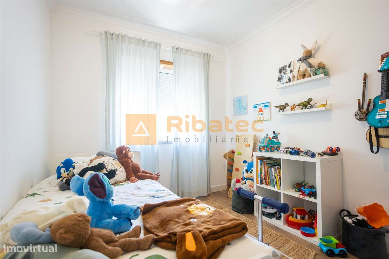 Apartamento T3 no Monte da Caparica-15