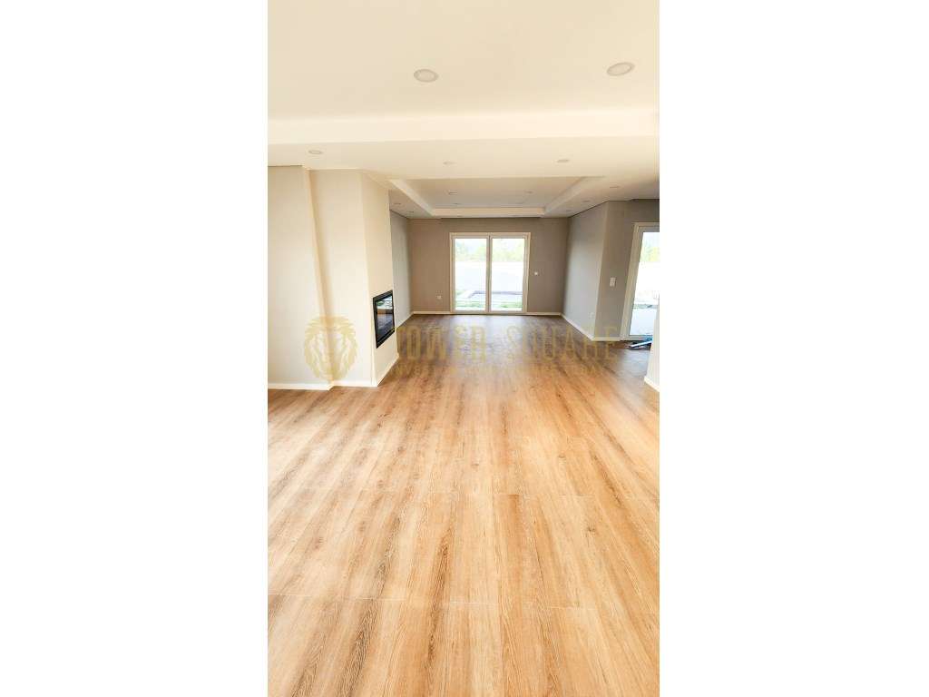 Moradia T4 Isolada - Conforto, Elegância e Privacidade! - Grande imagem: 5/43