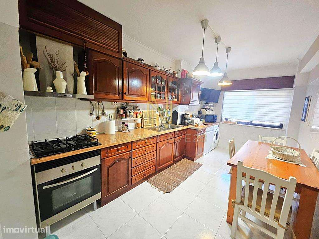 Apartamento T2 na Quinta da Barroca – Agualva-Cacém-7