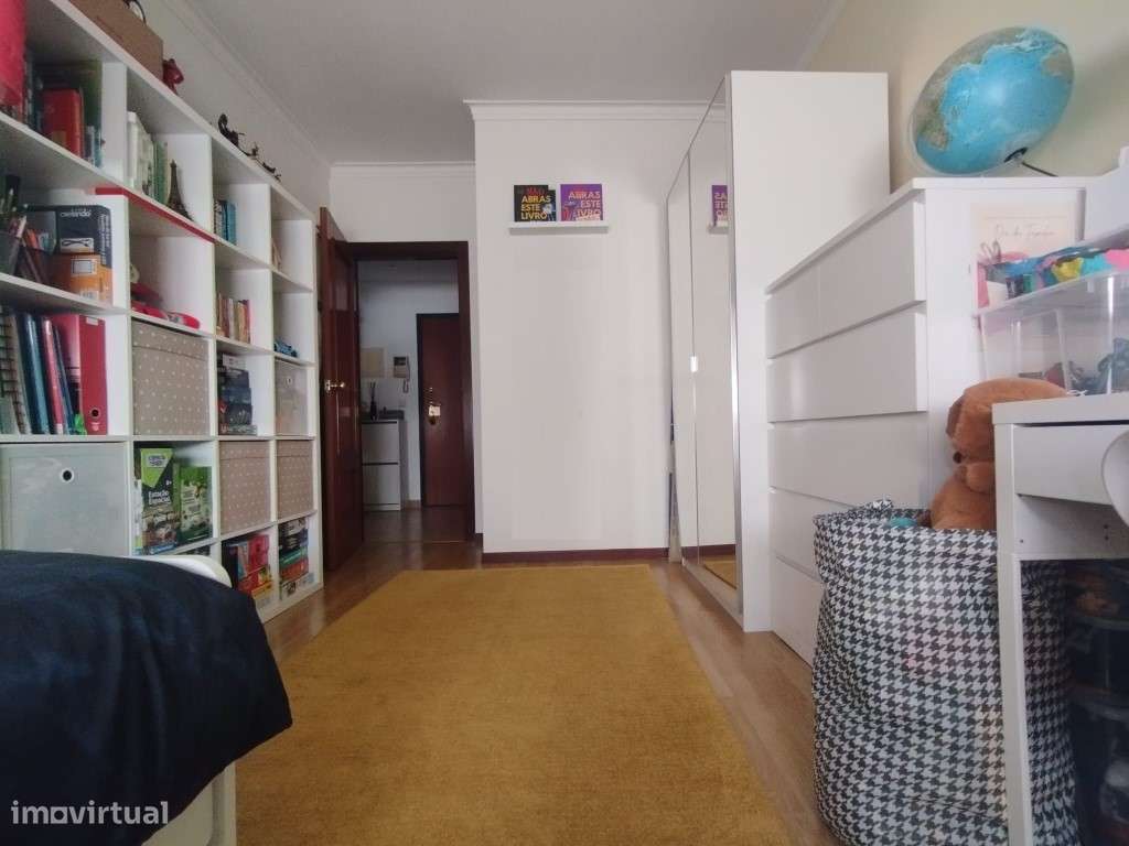 T2 com estacionamento e arrecadação em São Marcos-12